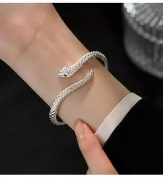 Браслет Дух Змеи Женский Браслет Нишевый Дизайн Высококлассный Браслет Ювелирные Изделия серебряный