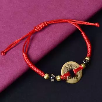 Браслет из красной нити с медными монетами «Пять императоров» ручной работы