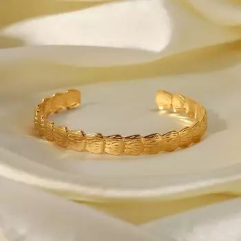 Браслет из нержавеющей стали золотого цвета в форме ракушки, открытый, для женщин, минималистичный, металлический, регулируемый, с подвеской-шармом, ювелирный подарок