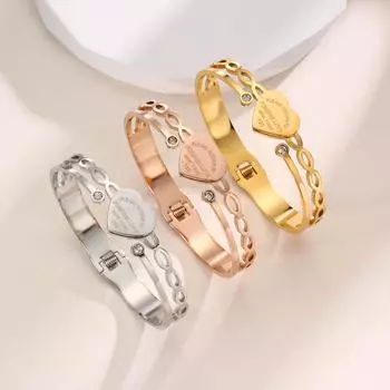 Браслет из титановой стали, сохраняющий цвет, персонализированный браслет в форме сердца с буквами, модный и минималистичный стиль браслета, ремесленная работа золотой