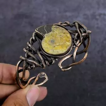 Браслет-манжета из натурального аммонита, окаменелого драгоценного камня, медной проволоки, регулируемый N7l48