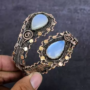 Браслет-манжета из натурального молочного опала с медной проволокой, регулируемый s2M79