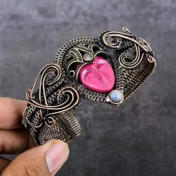 Браслет-манжета из натуральной камеи, лунного камня, медной проволоки, регулируемый t6D94