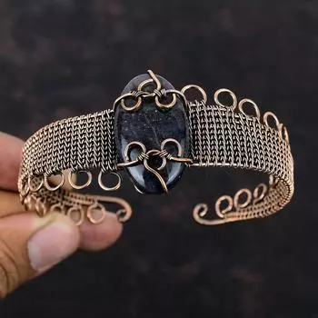 Браслет-манжета из солнечного камня иолита, обмотанный медной проволокой, регулируемый браслет-манжета, ручной работы, обмотанный медной проволокой, уникальный браслет с драгоценными камнями