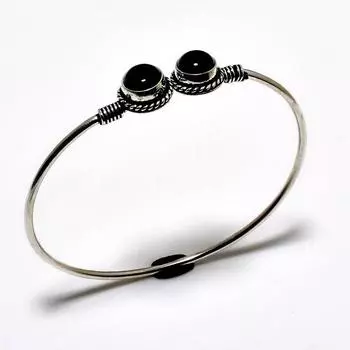 Браслет-манжета ручной работы с черным ониксом и драгоценным камнем 925 пробы с серебряным покрытием