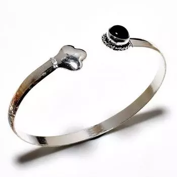 Браслет-манжета ручной работы с черным ониксом и драгоценным камнем 925 пробы с серебряным покрытием