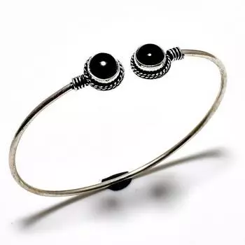 Браслет-манжета ручной работы с черным ониксом и драгоценным камнем 925 пробы с серебряным покрытием