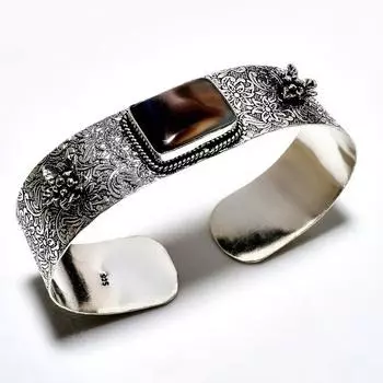 Браслет-манжета ручной работы с полосчатым агатом и позолоченным серебром 925 пробы