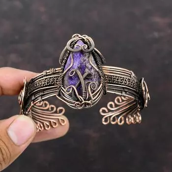 Браслет-манжета с драгоценным камнем чароит, браслет из медной проволоки, регулируемый браслет, браслет из медной проволоки, ювелирный подарок для нее, дизайнерские манжеты ручной работы