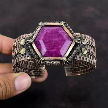 Браслет-манжета с граненым кашмирским рубином, медная проволока, браслет ручной работы, регулируемая манжета, браслет с драгоценными камнями, медная проволока, ювелирное изделие, подарок для мамы