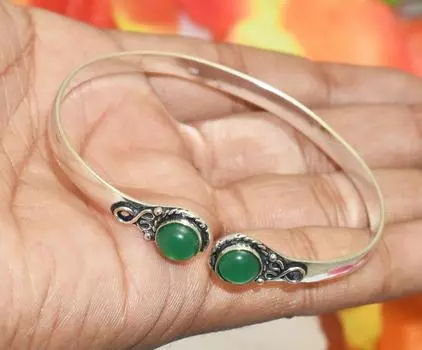 Браслет-манжета с покрытием из зеленого оникса и стерлингового серебра 925 пробы 7-9 зелёный