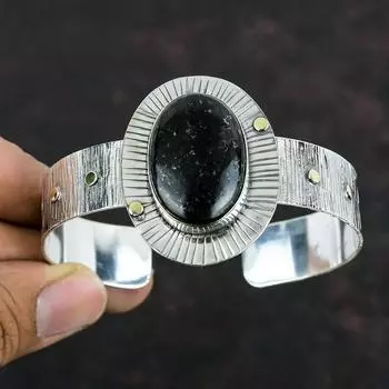 Браслет Nuummite из стерлингового серебра 925 пробы, регулируемый браслет, очень красивый браслет-манжета с драгоценными камнями, серебряные украшения ручной работы, подарки для него