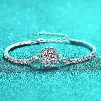 Браслет «Подсолнух». Роскошный браслет высокого класса из серебра 925 пробы с муассанитом. Empty tray