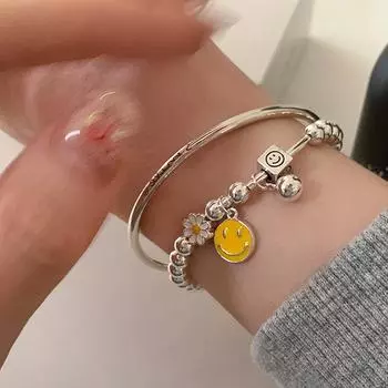Браслет с металлическим шариком и маленьким ромашкообразным смайликом, женский дизайн, чувство индивидуальности, простой, универсальный, темпераментный браслет, браслет