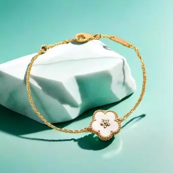 Браслет Серьги Цветок сливы Ожерелье Конвергенция Высокое качество Бриллиантовая пряжка 2024 Новый подарок Браслет