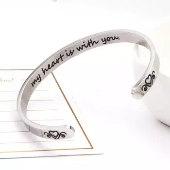 Браслет женские ювелирные изделия вогнутый шрифт прочный, удобный в ношении браслет из титановой стали