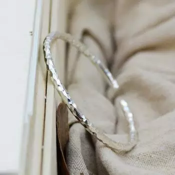 Браслет Zuyin 999 ручной работы с резным молотком для женщин, чистое серебро в стиле ретро, молодой, маленький и необычный браслет для мужчин, модное открытие Adjustable size