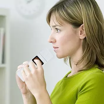 Breath Analyzer For Alcohol Push Cover Personal Breathalyzers Handheld Alcohol Test Digital Display Home Alcohol Detector For белый