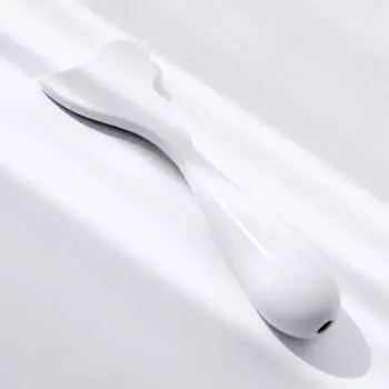 Брекеты ручной работы из дельфиньего мяса