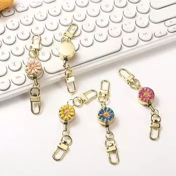 Брелок-держатель для ключей с выдвижной пряжкой, металлический, легко вытягиваемый, с защитой от кражи, эластичный брелок для ключей, спортивный выдвижной брелок One Size жёлтый