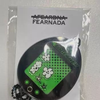 Брелок для ключей Le Seraphim Peeranada Shaker Хон Ын Че