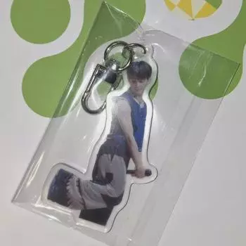 Брелок для ключей с надписью «Mark Birthday Exhibition Case Edition» от Belove Virub-san