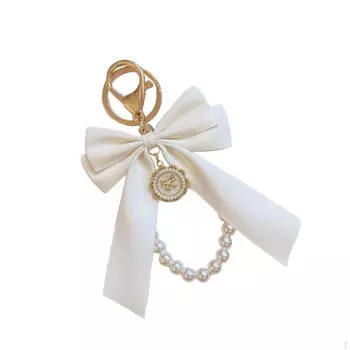 Брелок из бисера с элегантным дизайном в виде бабочки белый