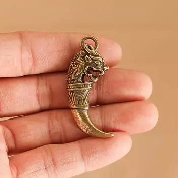 Брелок из латуни в виде зуба волка, аксессуар для мужчин и женщин, винтажное украшение, латунный брелок с изображением счастливой головы волка, кулон для автомобиля