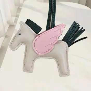 Брелок-подвеска Pegasus контрастного цвета с мультяшным украшением на сумку, кисточкой и кожаным пони