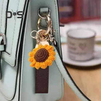 Брелок Подвеска Вязание крючком Подсолнух Форма Брелок Декоративные Подвески Сумки Телефоны Автомобили Аксессуары темно-желтого