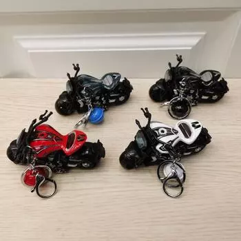 Брелок-подвеска в виде мотоцикла Ducati - крутой аксессуар знаменитости из Интернета 009