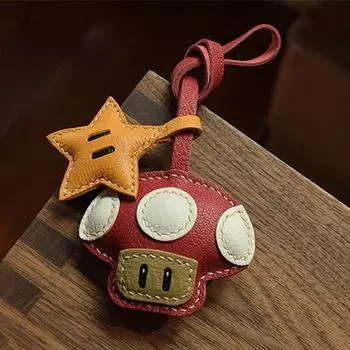Брелок ручной работы из кожи в виде гриба и звезды на сумку, милый брелок для подарка