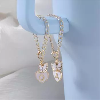 Брелок с подвеской в виде 26 начальных букв для женщин, минималистичный, с белой эмалью, с сердечком, бабочкой, с буквой AZ, брелок с буквой AZ, украшения на день рождения