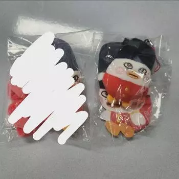 Брелок в виде мини-бутылки