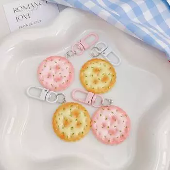 Брелок в виде печенья, аксессуары в виде сердца для девочек, милая игра с едой, мультфильм, подарок лучшему другу, студенческий кулон, подвесное украшение 4pcs