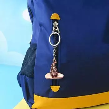 Брелок в виде шляпы ведьмы, брелок в виде метлы, брелок из цинкового сплава, устойчивый к ржавчине, держатель для ключей Witchcraft