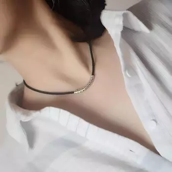 Бренд Mihmily - стильное и простое черное колье, ретро-шарм