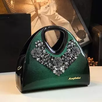 Брендовая элегантная сумка-пельмень со стразами: Кроссбоди из лакированной кожи премиум-класса для стильных мам 2023