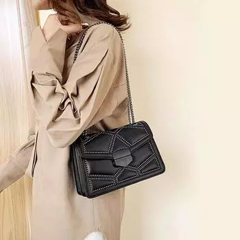 Брендовые сумки через плечо из искусственной кожи с цепочкой и заклепками для женщин, простая модная сумка через плечо, женские роскошные маленькие сумки