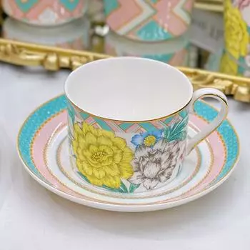 Британская роскошная керамическая кофейная чашка с блюдцем и ложкой, роскошный бытовой набор для послеобеденного чая, набор из костяного фарфора с подарком ручной работы cup and plate 250ml
