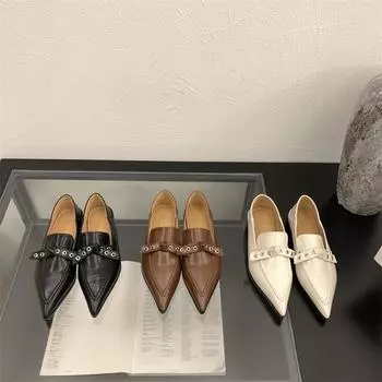 Британский стиль ретро остроносые одинарные туфли женские плоские с пряжкой на ремне популярные элегантные мягкие подошвы маленькие кожаные туфли 40