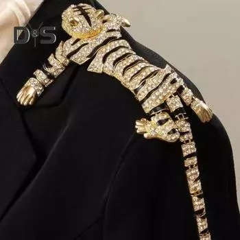 Брошь-булавка, инкрустированная блестящими стразами, значок в форме тигра, устойчивый к ржавчине, легкий, гибкий, брошь в виде тигра, модные аксессуары чёрный