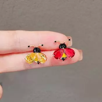 Брошь Девушка Милая Кристалл Пчела Грудь Цветок Булавка Костюм Шея Игла Аксессуар One Size