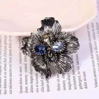 Брошь для цветочной дамы, женский темперамент, стразы, шелковая пуговица для шарфа, противоскользящая пуговица, чтобы сделать старую бижутерию из сплава корсажа