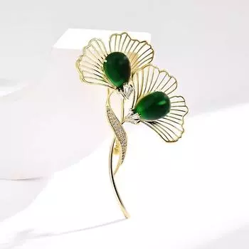 Брошь из гинкго билоба, элегантный женский темперамент, корсаж, легкая роскошь, нишевый дизайн, булавка, костюм и аксессуары