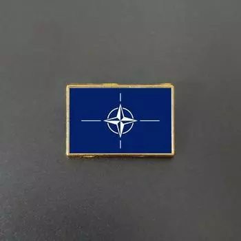 Брошь с флагом НАТО из цинкового сплава с покрытием из ПВХ 2,5 * 1,5 см Североатлантический договор, маленькая ручная работа