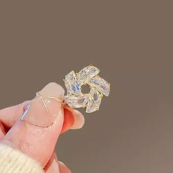 Брошь с кристаллами и цветами, высококачественная женская летняя антибликовая пряжка, фиксированная пряжка для воротника одежды, мини-аксессуары для корсажа