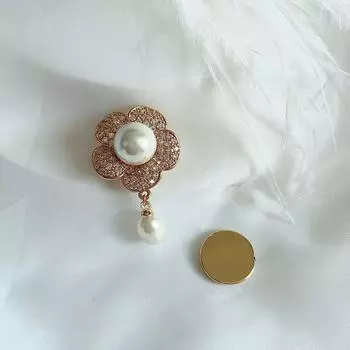 Брошь с магнитной пряжкой «Лепесток», булавка для воротника с жемчугом, фиксированная брошь с микроцирконом в стиле «Тренд на индивидуальность» золотой