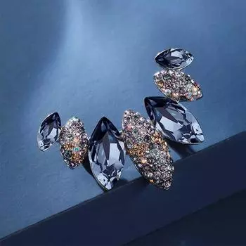 Брошь с пряжкой Anti-Light, роскошный дизайн для женщин, изысканный индивидуальный дизайн, полный бриллиантовых булавок