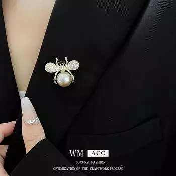 Брошь с золотым гальваническим цирконием и жемчугом пчела - роскошный модный аксессуар Brooch-Bee